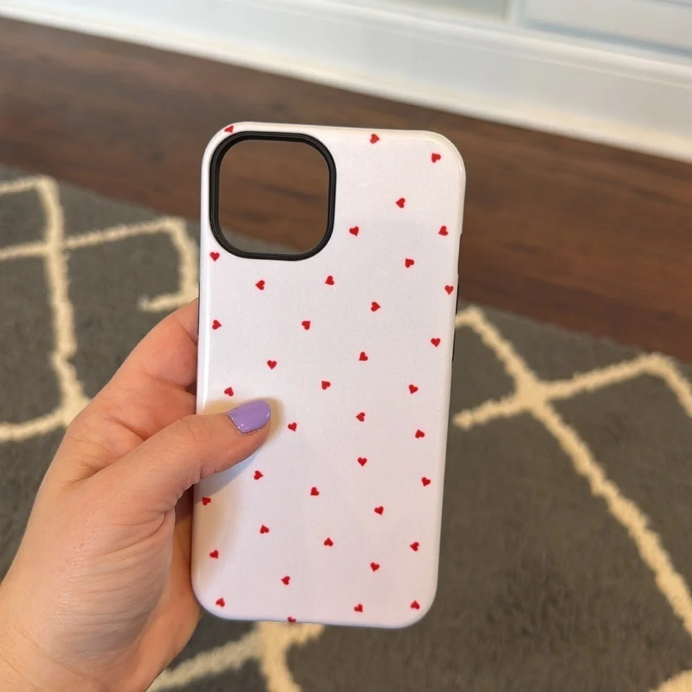Casely White and Red Heart iPhone 13/14 Case